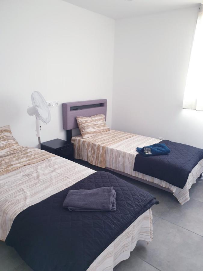 Big Flat Sea Vieuw 95 M2 5 Rooms Near Airport 5 Min Train 3 Min And Tram On Site, Beach 7 Min, 2 Showers And 2 Toilets , Neuf Grand Appartement 95 M2 5 Chambres Proche Aeroport 5 Min Train 3 Min Et Tramway Sur Place, Plage 7 Min 2 Douches Et 2 Wc Vue Nice Eksteriør bilde