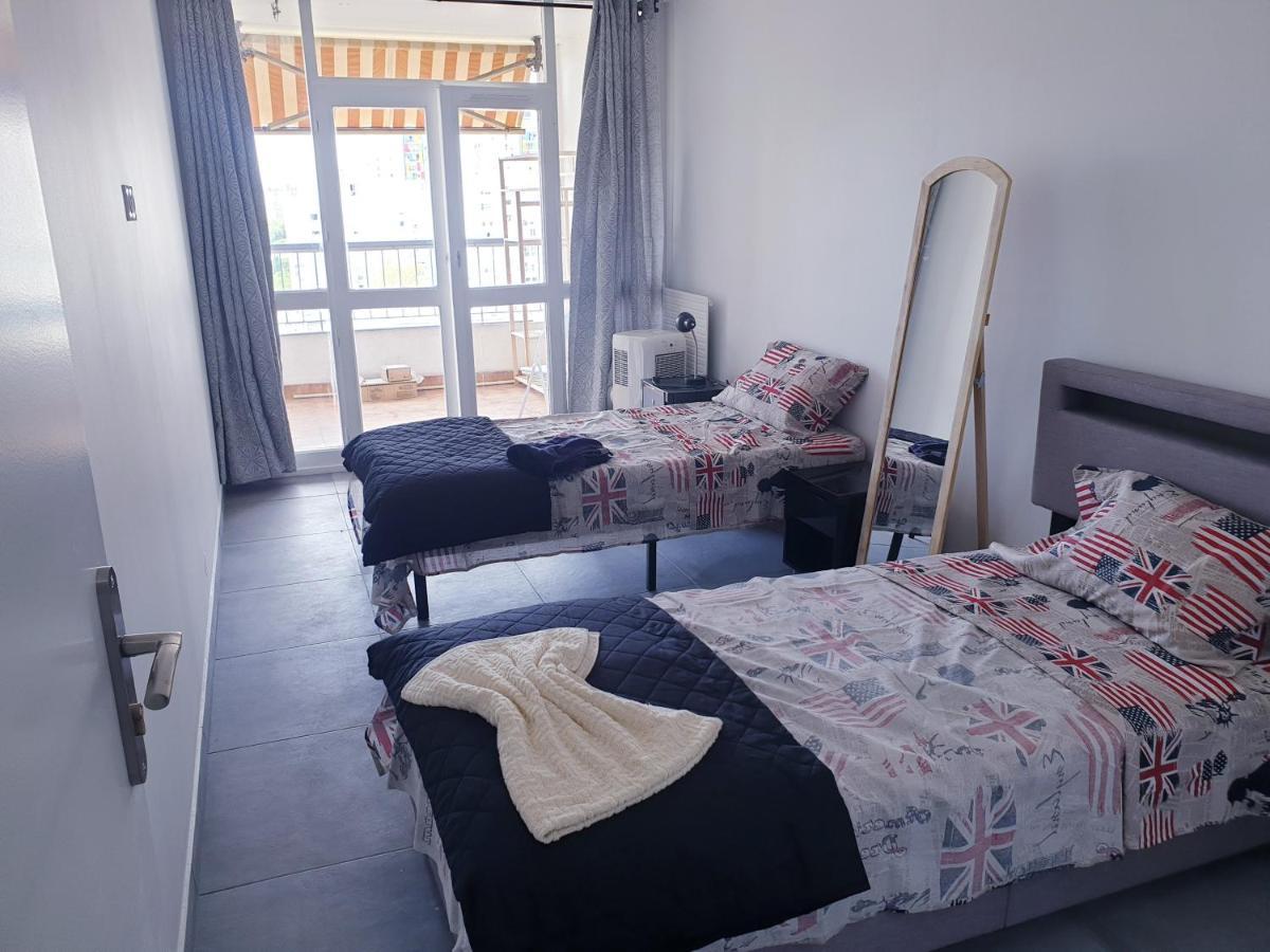 Big Flat Sea Vieuw 95 M2 5 Rooms Near Airport 5 Min Train 3 Min And Tram On Site, Beach 7 Min, 2 Showers And 2 Toilets , Neuf Grand Appartement 95 M2 5 Chambres Proche Aeroport 5 Min Train 3 Min Et Tramway Sur Place, Plage 7 Min 2 Douches Et 2 Wc Vue Nice Eksteriør bilde